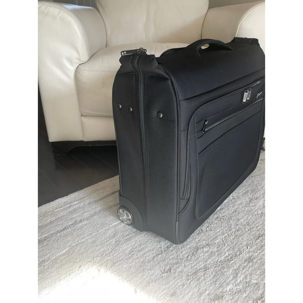 Samsonite Ascella 3.0 Expandable Luggage Garment Bag Suitcase Black Travel